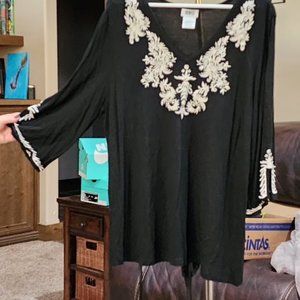 Monroe and Main Black Tunic